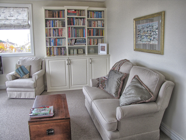 dashing-rocks-bed-and-breakfast-timaru-lounge